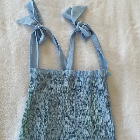 Blue ruched crop top with adjustable strap ties - Picture 2 of 2